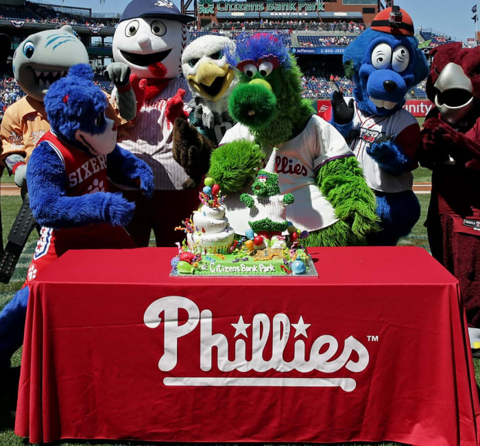 Phillie-Phanatic-birthday-cake.jpg